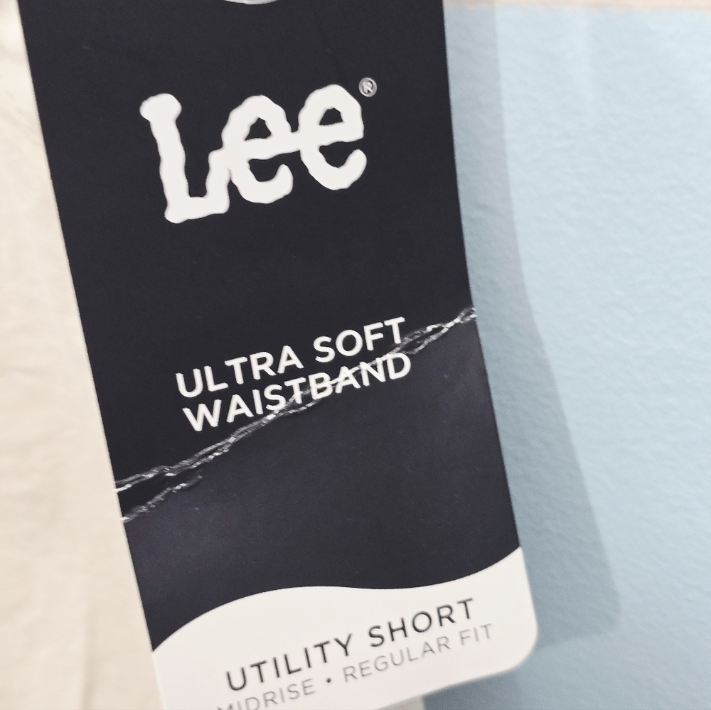 Lee Plus Size Off-White Relaxed Cargo Utility Shorts - Picture 8 of 8